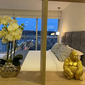 Nueva Suite-piso 21 Vista La Carolina @one Apartamento