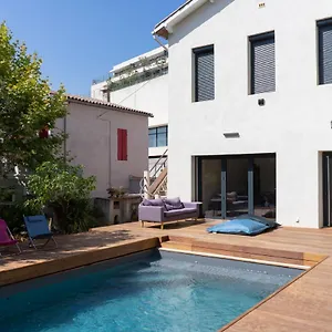 Le Petit Nid Des Chutes Lavies France