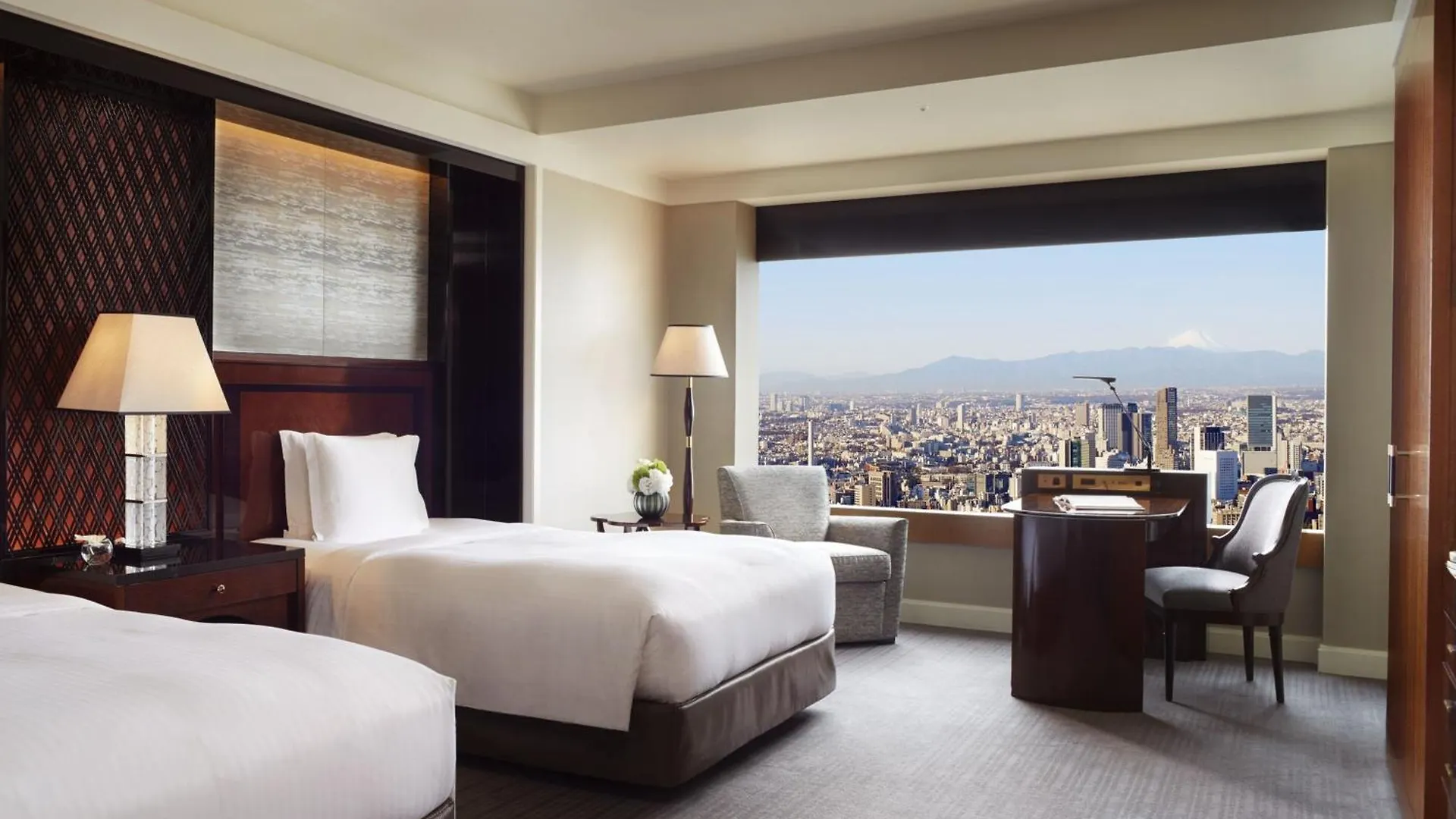 The Ritz-Carlton, Tokyo Hotel 5*,