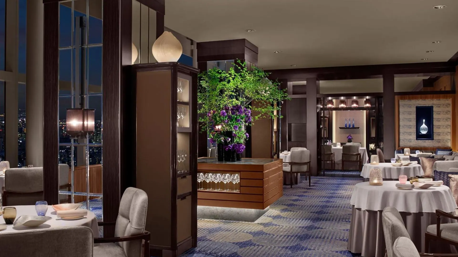The Ritz-Carlton, Tokyo Hotel